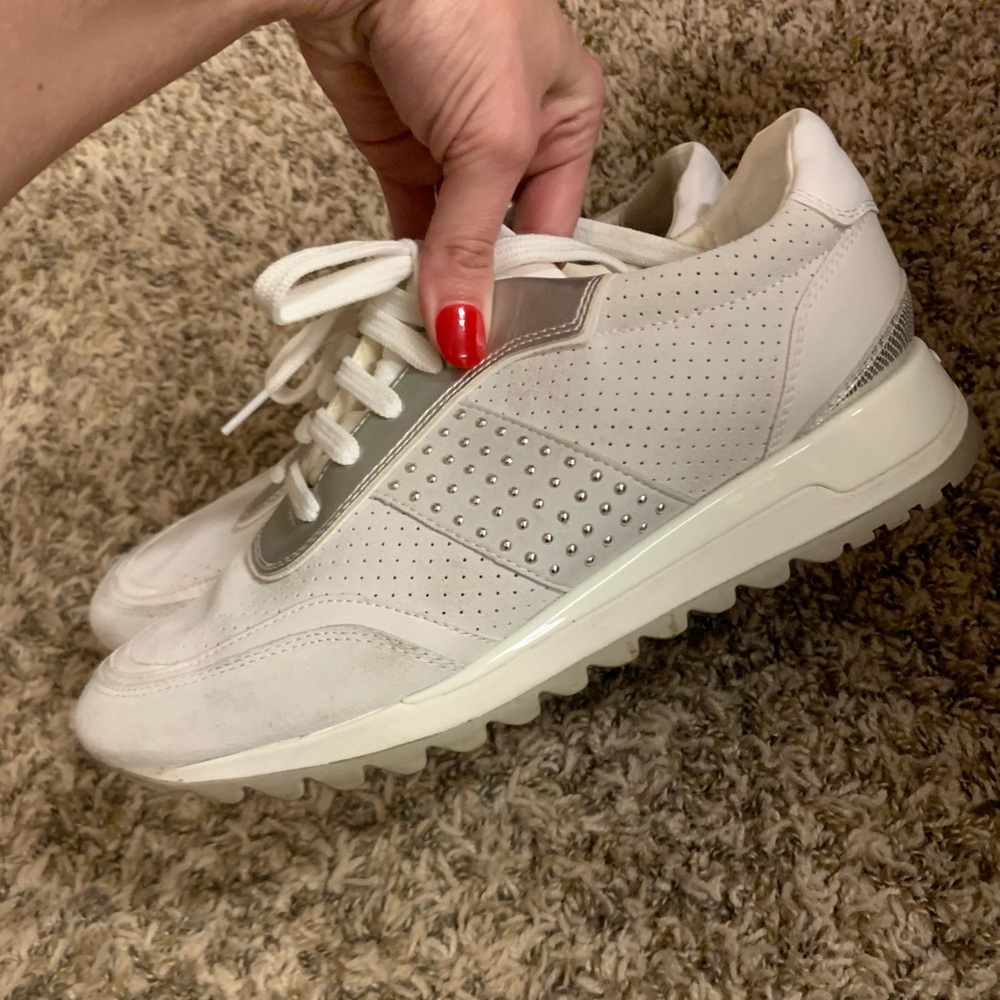 GOAX fashion sneaker!